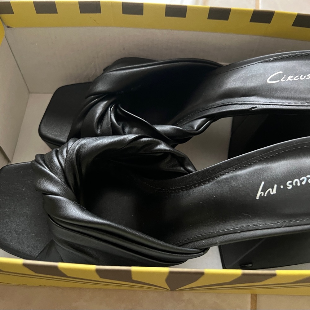 Circus NY Marianna Block Heel Black Sandals US 7 - Picture 6 of 8
